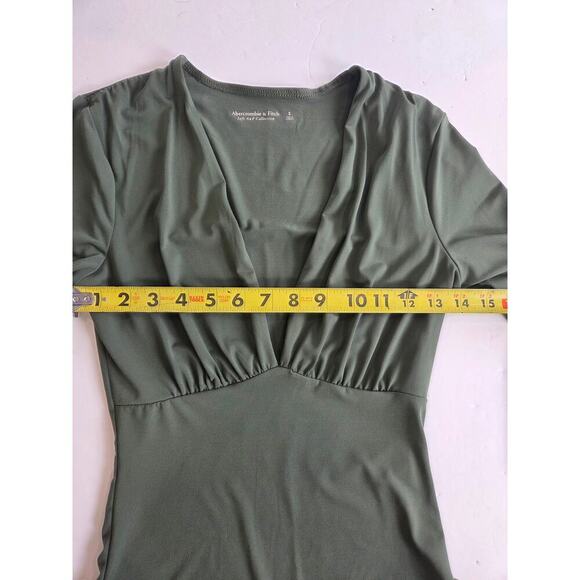 Abercrombie and Fitch Deep V Olive Green Bodysuit Small - Picture 3 of 3
